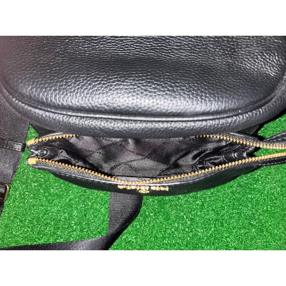 Michael Kors Slater Medium Pebbled Leather Sling Pack - Picture 3 of 8